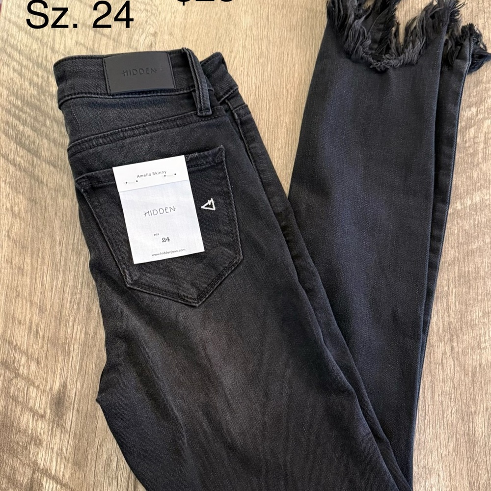 Hidden Charcoal Skinny Jeans for Women